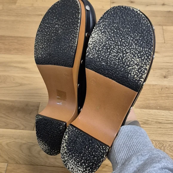 Simons Clogs - Picture 3 of 4